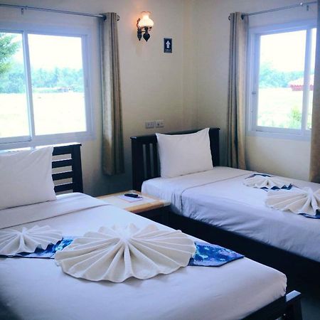 Naris Phuview Resort Satun Extérieur photo