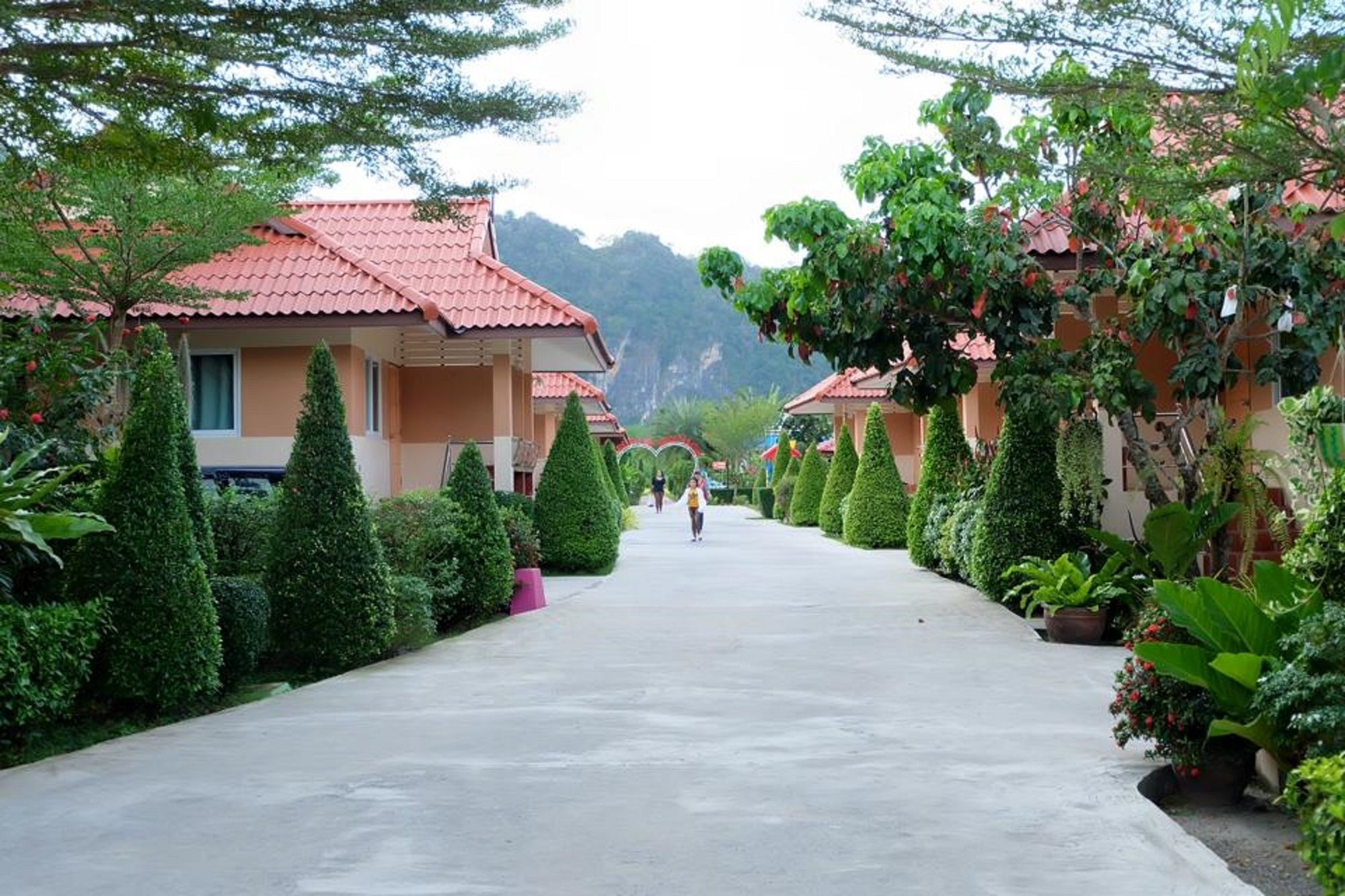 Naris Phuview Resort Satun Extérieur photo